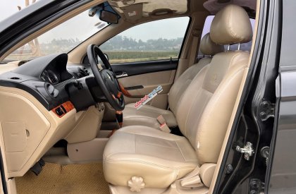 Chevrolet Aveo 2014 - Cần bán gấp Chevrolet Aveo sản xuất 2014 LTZ số tự động xe gia đình giá chỉ 240tr