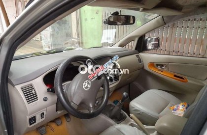 Toyota Innova G 2010 - Bán Toyota Innova G sản xuất năm 2010, màu bạc chính chủ, giá chỉ 279 triệu