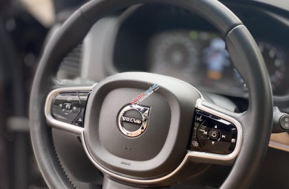 Volvo XC90 2018 - Cần bán xe Volvo XC90 năm 2018, ít sử dụng, giá chỉ 2 tỷ 900tr