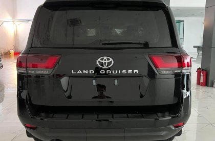 Bán Toyota Land Cruiser 3.5 Turbo 2022, màu đen, nội thất kem, xe giao ngay