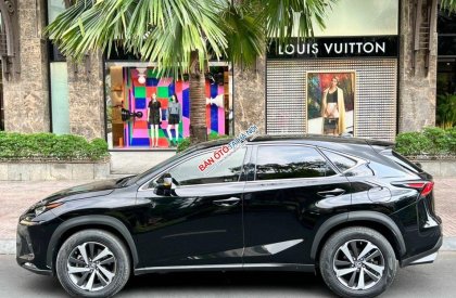 Lexus NX 300 2018 - Cần bán Lexus NX300 đời 2018 nhập khẩu giá tốt 2 tỷ 210tr