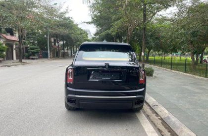 Bán Rolls Royce Cullinan Black Badge 2022, màu đen, xe giao ngay tại Việt Nam