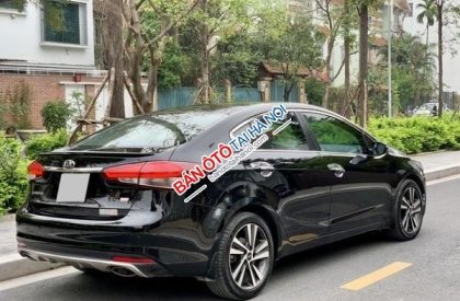 Kia Cerato 2018 - Màu đen, giá 570tr