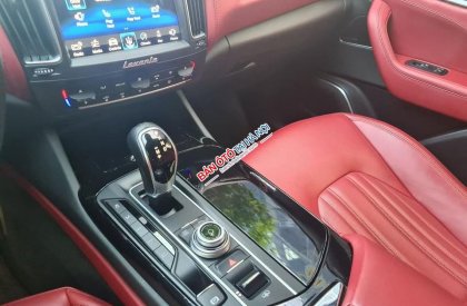 Maserati 2017 - Màu đen, xe nhập