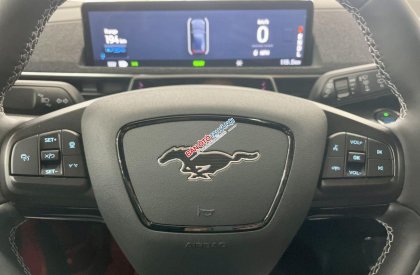 Ford Mustang 2022 - Màu vàng, nhập khẩu
