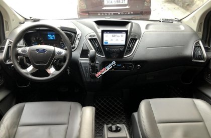 Ford Tourneo 2019 - Số tự động, màu nâu