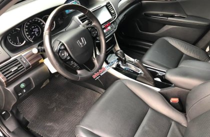 Honda Accord 2018 - Màu đen, nhập khẩu