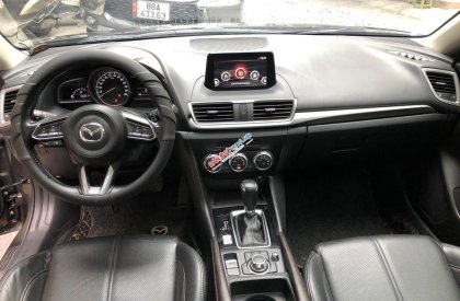 Mazda 3 2020 - Xe màu nâu, biển Hà Nội