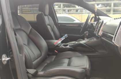 Porsche Cayenne 2010 - 4.8 V8 model 2011