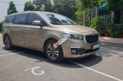 Kia Sedona 2017 - Cần bán lại xe đăng ký 2017 mới 95% giá 879tr