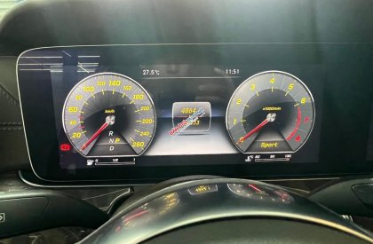 Mercedes-Benz E300 2018 - Xe màu xanh lục