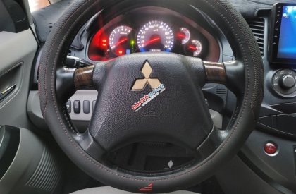 Mitsubishi Grandis 2006 - Xe màu đen