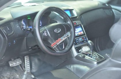 Hyundai Genesis 2011 - Màu trắng số tự động, giá 490tr