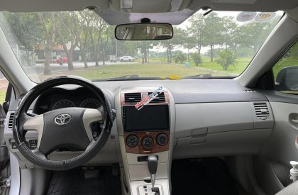 Toyota Corolla 2011 - Màu bạc, nhập khẩu nguyên chiếc