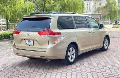 Toyota Sienna 2011 - Đăng ký lần đầu 2011, xe nhập, giá chỉ 1 tỷ 10tr