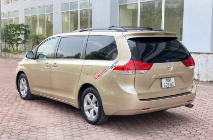 Toyota Sienna 2011 - Đăng ký lần đầu 2011, xe nhập, giá chỉ 1 tỷ 10tr