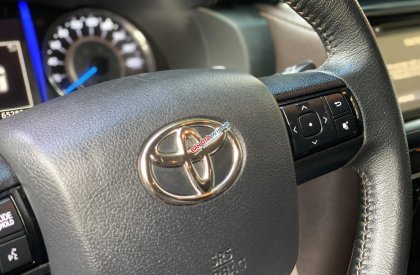 Toyota Fortuner 2019 - Xe màu nâu cafe