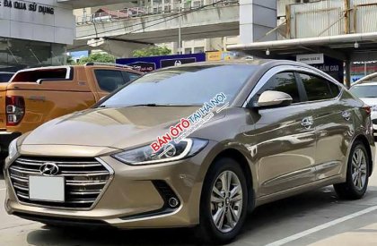 Hyundai Elantra 2019 - Xe màu vàng, giá 575tr