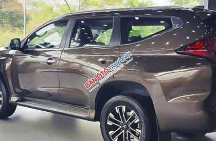 Mitsubishi Pajero 2022 - Màu nâu, xe nhập giá cạnh tranh