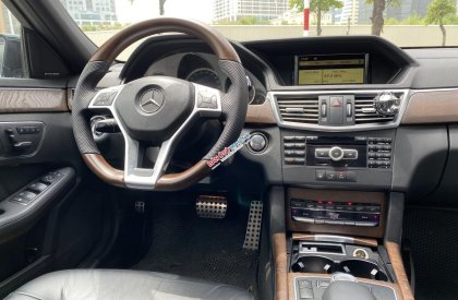 Mercedes-Benz E300 2012 - Giá bán 720tr