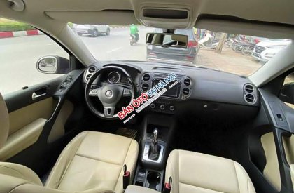 Volkswagen Tiguan 2012 - Màu đen, nhập khẩu