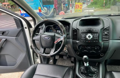 Ford Ranger 2015 - 2 cầu số sàn biển Hà Nội đẹp suất sắc