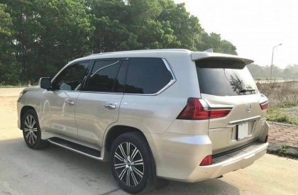 Lexus LX 570 2016 - Cần bán xe Lexus LX 570 sản xuất năm 2016, màu vàng, xe nhập Mỹ