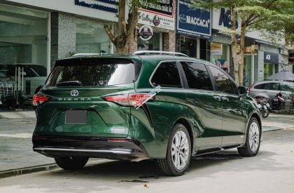 Toyota Sienna 2021 - Màu xanh lam, nhập khẩu nguyên chiếc