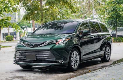 Toyota Sienna 2021 - Màu xanh lam, nhập khẩu nguyên chiếc