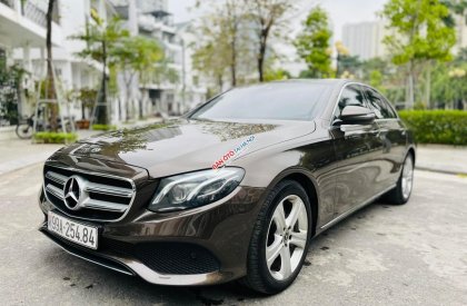 Mercedes-Benz E250 2017 - Xe cực đẹp. Trả góp từ 250tr nhận xe đi luôn, xe có bảo hành và test hãng thoải mái