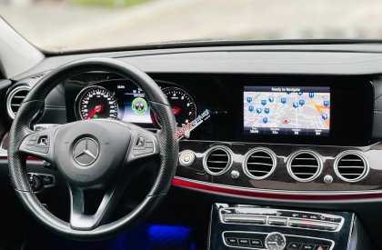 Mercedes-Benz E250 2017 - Xe cực đẹp. Trả góp từ 250tr nhận xe đi luôn, xe có bảo hành và test hãng thoải mái