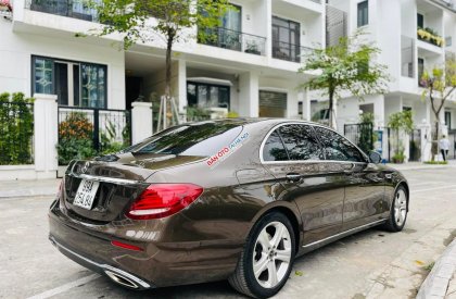 Mercedes-Benz E250 2017 - Xe cực đẹp. Trả góp từ 250tr nhận xe đi luôn, xe có bảo hành và test hãng thoải mái