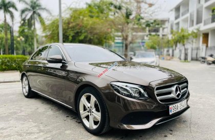 Mercedes-Benz E250 2017 - Xe cực đẹp. Trả góp từ 250tr nhận xe đi luôn, xe có bảo hành và test hãng thoải mái