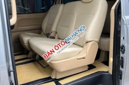 Hyundai Starex 2017 - Màu bạc, 630tr