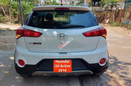 Hyundai i20 Active 2016 - Màu trắng, xe nhập đẹp như mới