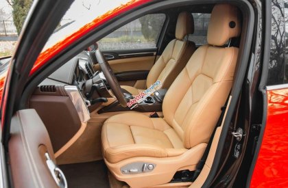 Porsche Cayenne 2016 - Xe màu đỏ