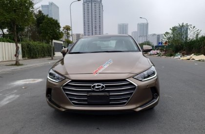 Hyundai Elantra 2018 - Xe màu nâu biển thành phố sang tên không mất tiền biển