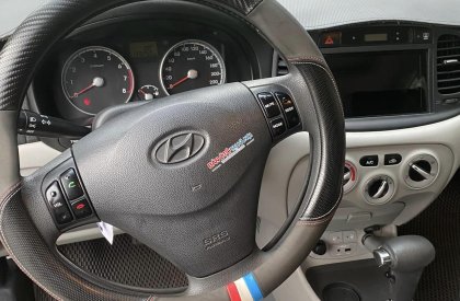 Hyundai Verna 2009 - Màu xám giá cạnh tranh