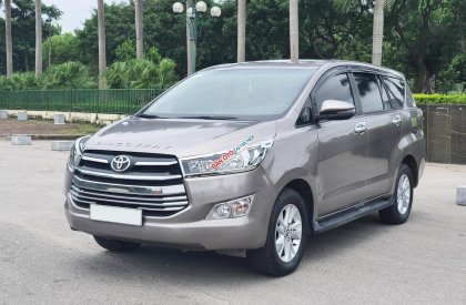 Toyota Innova 2019 - Màu xám số tự động