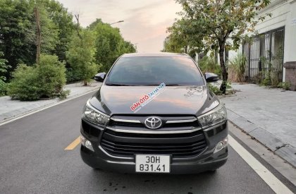 Toyota Innova 2018 - Màu xám