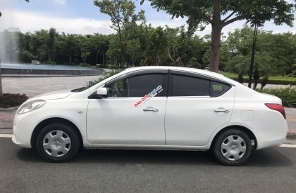 Nissan Sunny 2015 - Bán xe màu trắng, 226tr, bao ra tên