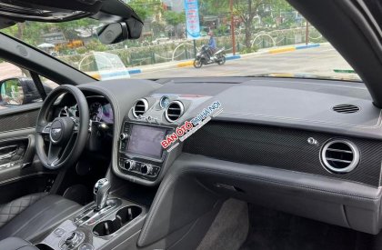 Bentley Bentayga 2019 - Màu đen, nhập khẩu