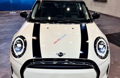 Mini Cooper 2022 - Trắng Ngọc Trinh - Sẵn xe giao ngay về với chủ mới -Xe sang nhập khẩu UK - Hỗ trợ trả góp 80% giá trị xe