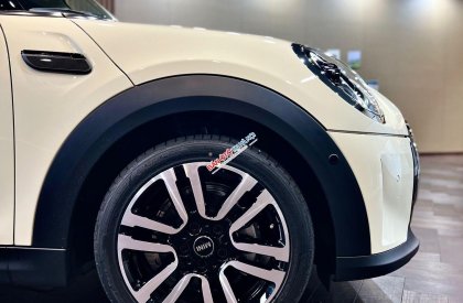 Mini Cooper 2022 - Trắng Ngọc Trinh - Sẵn xe giao ngay về với chủ mới -Xe sang nhập khẩu UK - Hỗ trợ trả góp 80% giá trị xe