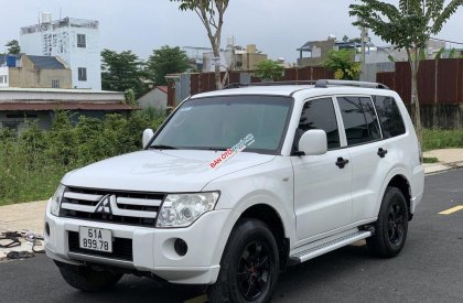 Mitsubishi Pajero 2007 - Xe màu trắng