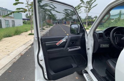 Mitsubishi Pajero 2007 - Xe màu trắng