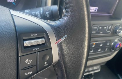 Chevrolet Colorado 2018 - Màu đỏ, 2 cầu