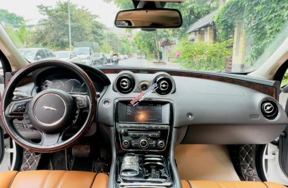 Jaguar 2015 - Đăng ký 2015 nhập khẩu nguyên chiếc giá tốt 2 tỷ 928tr