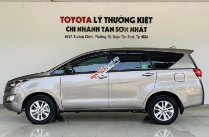 Toyota Innova 2019 - Xe màu bạc