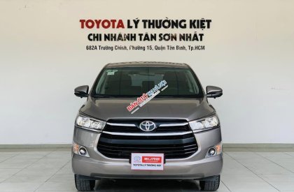 Toyota Innova 2019 - Xe màu bạc
